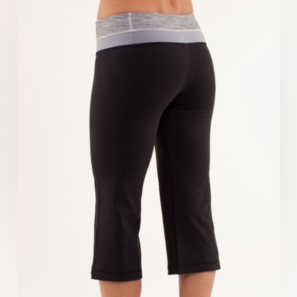 lululemon athletica Pants - Lululemon Groove Crop